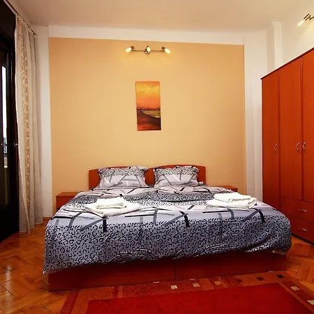 A&a Apartment