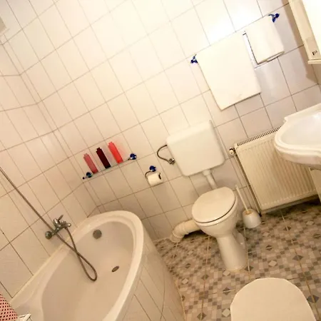 Apartment A&a