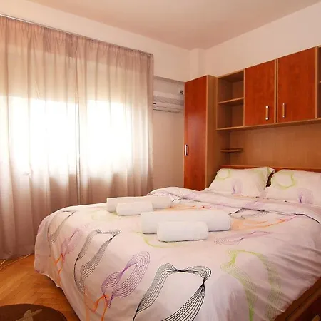 Apartment A&a *