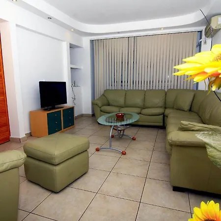Apartment A&a *