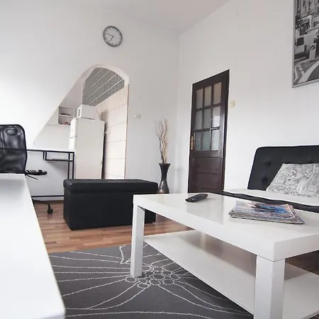 A&a Apartment